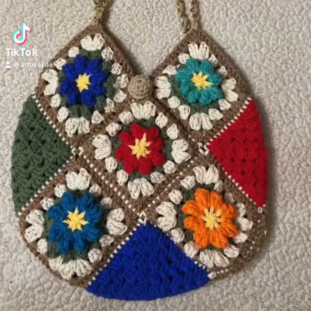 Handmade Crochet Purse - Picture 3 of 8
